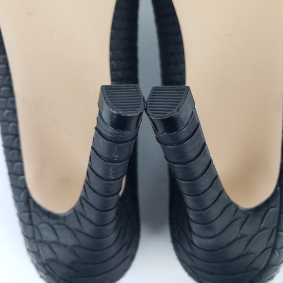 MIA Black Textured Byanka Pointed-toe Heel Size 7.5 - Picture 12 of 14